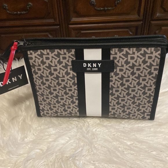 NWT DKNY Cosmetic Bag - Picture 9 of 9